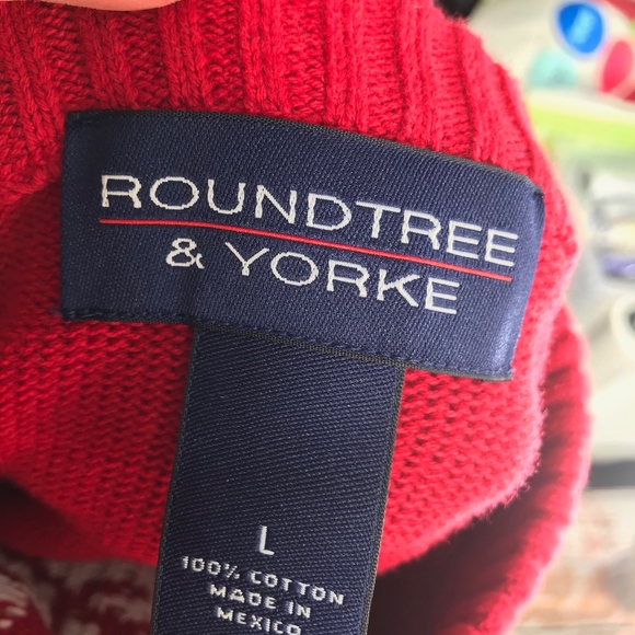 Roundtree & Yorke Snowflake Fair Isle Sweater - Picture 5 of 7